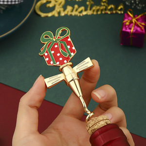 Tire-bouchon à thème de Noël avec motif ours et chiot, design festif, ouvre-bouteille de vin pour cadeau de table de fête, cadeau de fête - Product Image 2