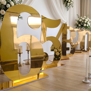 Decorazioni per Feste: Numero in Acrilico Dorato a Specchio da 3ft e 4ft per Decorazioni di Compleanno 30, 40, 50, 60 Anni - Product Image 1