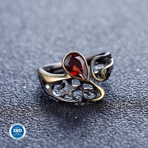 <span class=keywords><strong>Anello</strong></span> in Argento Sterling 925 con <span class=keywords><strong>Granato</strong></span> <span class=keywords><strong>Rosso</strong></span> Naturale Placcato Nero, Gioielli all'Ingrosso per Donne di Abiding Fashion - Product Image 2