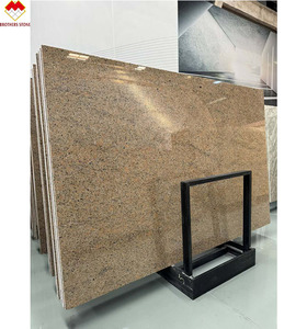 Grande dalle de granit de couleur or jaune granit impérial Giallo en or hautement poli pour comptoir d'île et mur extérieur - Product Image 1