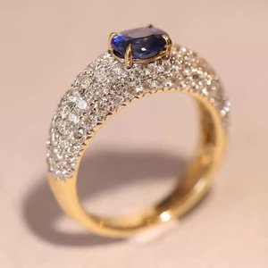 Anello Classico a Quattro Punte con Gemma Blu per Donne, Gioiello Elegante e di Lusso - Product Image 6