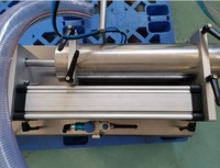 Machine de remplissage semi-automatique à faible viscosité, prix usine, de 1 à 5 L, pour liquides, pâtes, vin et shampoing