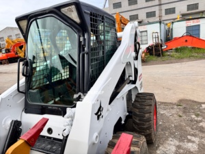 Minicargador <span class=keywords><strong>Bobcat</strong></span> S300 Usado, Cargador de Dirección Deslizante con Capacidad de 1.3 Toneladas, Cargador de Ruedas para Uso Agrícola - Product Image 5