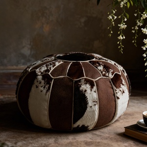 Pouf Patchwork Confortable, Pouf de Luxe Léger et Tabouret en Peluche pour Salon, Hôtels et Gîtes - Product Image 1