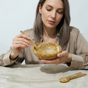 Cuillères de service pour salade et fruits, artisanales, écologiques, créations naturelles uniques, fabriquées en résine, compatibles lave-vaisselle et micro-ondes - Product Image 1