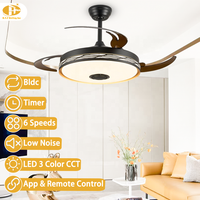 Lustre rétractable avec LED, moteur DC à intensité variable par télécommande, unité de lampe à pales cachées pour la décoration intérieure moderne des espaces de vie.