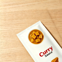 Sachet d'emballage alimentaire à faible MOQ, finition mate, scellé sur 3 côtés, pochette plate avec encoche de déchirement pour l'emballage de sauces