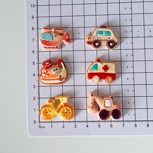 Dessin animé pelle bricolage résine artisanat crème caoutchouc accessoires réfrigérateur autocollant petit trou chaussures boucle bijoux matériel - Product Image 3