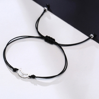 Bracelet tressé artisanal en cordon ciré Soleil Lune Étoile, avec breloque lune minimaliste, réglable, cadeau idéal pour meilleure amie