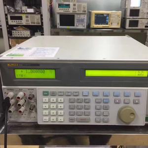 고성능 다중 제품 교정기 <span class=keywords><strong>Fluke</strong></span> 5520A 사전 소유 테스트 실험실의 전체 작업 조건에서 테스트 - Product Image 1