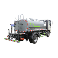 Camion de pulvérisation d'eau compact pour l'assainissement urbain et le contrôle de la poussière