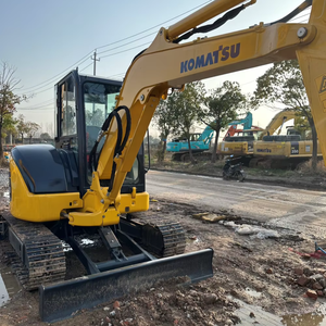 KOMATSU PC40 PC30 PC35 mini pelleteuses 4 tonnes 3 tonnes 3.5 tonnes pelleteuses d'occasion pelleteuses sur chenilles à vendre - Product Image 1