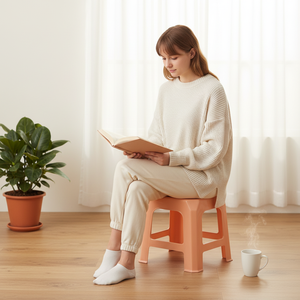 Tabouret/chaise carré <span class=keywords><strong>en</strong></span> plastique <span class=keywords><strong>en</strong></span> gros, polyvalent pour <span class=keywords><strong>la</strong></span> salle à manger, les salles d'attente et les patios extérieurs, résistant aux UV - Product Image 1