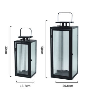 TRUST Lámpara de viento de vidrio con rayas verticales para exteriores con candelabros de metal Linternas y tarros de velas - Product Image 3