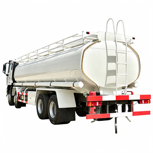 Camion-citerne de transport de carburant haute performance, grande capacité, sur mesure, 25m³-38m³, Sinotruk Howo 8X4, alimentation continue en carburant pour machines d'ingénierie - Product Image 1