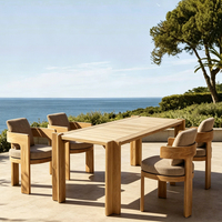 Ensemble de salle à manger d'extérieur en teck moderne et écologique, résistant aux intempéries, avec coussins imperméables, fauteuil de patio côtier, mobilier de luxe pour complexe hôtelier