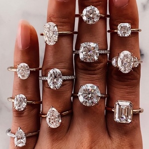 Anillos de Compromiso de Oro Blanco Sólido de 14K con Moissanita de Corte Pera de 2 Quilates y Engaste de 5 Puntas de Diseño Simple - Product Image 5