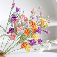 Bouquet de fleurs de simulation tricoté à la main ornements de bureau tissés en laine finie