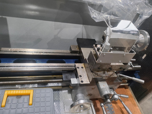 Bibo Nuevo y Popular Torno Horizontal de Mesa de Servicio Medio Tongchen BL330E-1 de 600mm, Manual, para Metalurgia, Modelo 2024 BL330E-1 Nuevo L - Product Image 4