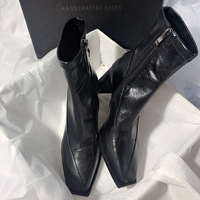 Sepatu Boots Wanita Elegan dengan Ritsleting Samping Ukuran 34-39 Kulit Sapi Bagian Atas Elastis Hak Blok 7.5cm Sepatu Boots Pergelangan Kaki Ramping untuk Acara Formal Grosir ODM OEM