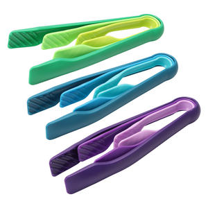 Pinces alimentaires en plastique colorées, ensemble de trois pièces, réutilisables, antidérapantes, pour pain, salade, gâteau, bleu, violet, vert, rouge - Product Image 2