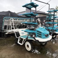 Fournisseur chinois : Transplanteuse de riz et planteuse de semis à 8 rangs, à moteur, à 4 roues motrices, haute efficacité, pour utilisation en zone humide