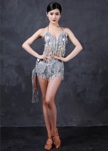 Женский костюм с блестками - Product Image 3