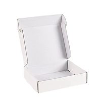 Boîtes d'expédition en carton blanc avec logo personnalisé, doublure en mousse à fermeture éclair et pelliculage mat pour l'emballage de vêtements