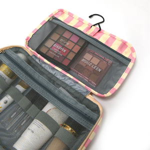 Bolsa de Aseo Multifuncional de Alta Calidad con Diseño de Rayas Cabana, Bolsa de Cosméticos con Separación para Artículos Secos y Húmedos, Bolsa de Baño a Rayas - Product Image 6