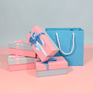 Petite boîte d'emballage cadeau de sous-vêtements de luxe recyclée personnalisée avec papier d'enrobage UV et couvercle avec motif imprimé UV - Product Image 6