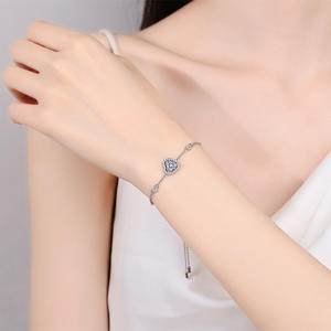 Pulsera de diamantes de moissanita azul con corte en forma de corazón de 1 quilate de estilo clásico, Plata S925 para compromiso, joyería fina para mujer - Product Image 2