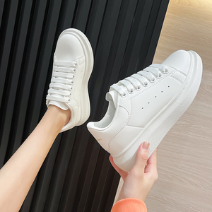 Zapatillas Deportivas Casuales de Diseño Original/OEM, de Cuero Transpirable de Lujo, Suaves, Ligeras, Impermeables, de Talla Grande - Product Image 3