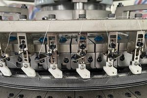 Taiwan Kingknit Machine à tricoter automatique à grande vitesse Double Jersey Full Lycra avec moteur Nouveau - Product Image 2