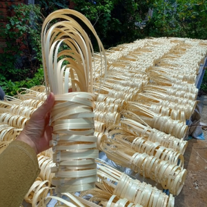 Portavasos Reutilizable para Llevar de Vietnam con Asa de Cuerda de Bambú // Evan - Product Image 1