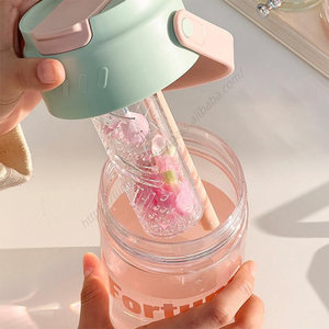 Bouteille d'eau en plastique portable grande capacité avec filtre et paille, transparente, pour le thé – Vente en gros à chaud - Product Image 3