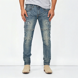 Bas en denim délavé d'inspiration streetwear, coupe slim taille basse, pour un style rétro punk hip-hop. - Product Image 1