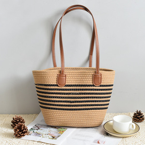 Nuevo bolso versátil de un solo hombro tejido en algodón, elegante bolso de paja, moderno bolso de playa para vacaciones, bolso tote para mujer. - Product Image 3
