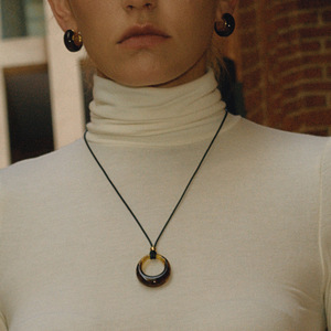 Collier pendentif en résine, design géométrique rond pour femme, chaîne de pull, bijoux, origine Yiwu - Product Image 3