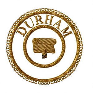 DURHAM Craft - Insignia Masónica de Lujo para Mandil con Hilo Metálico y Cuero Sintético Blanco, Sin Níquel, Personalizable - Product Image 1