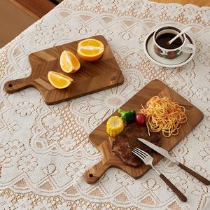 Planche à découper en bois d'acacia en gros, grande planche à découper épaisse avec poignées pour la cuisine, l'extérieur, l'hôtel, la viande, les fruits et les légumes - Product Image 2