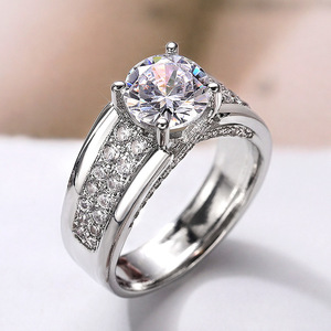 Anello dal Design Rotondo, Anello Classico da Dito per Donne - Product Image 1