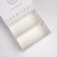Boîte cadeau pour bébé en forme de livre, rigide, magnétique, imperméable, avec doublure en éponge, emballage de luxe en papier pour souvenir de nouveau-né, impression personnalisée