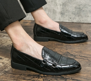 Chico informal de talla grande con zapatos sin cordones y hebilla de cinturón de cocodrilo - Product Image 2