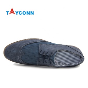 Chaussures de Derby en daim pour hommes, chaussures plates décontractées à bout pointu à lacets, chaussures d'affaires formelles - Product Image 3