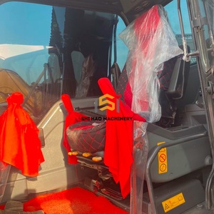 Excavatrice sur chenilles Volvo EC140 d'occasion, 14 tonnes, prix bas, efficace pour les chantiers de construction et les projets d'infrastructure - Product Image 2