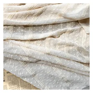 Nouveau style de broderie 100% polyester dot jacquard tissu de broderie en mousseline de soie pour robe