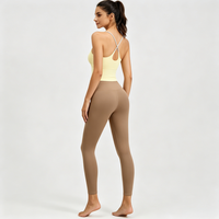 Ensemble de yoga pour femmes, haut court minimaliste à col carré et fines bretelles, pantalon skinny, tenue de sport décontractée pour le quotidien et les activités de plein air, style européen