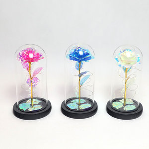 Rose préservée à la main dans un dôme en verre transparent avec éclairage LED Cadeau unique pour toute occasion Fleurs artificielles - Product Image 2