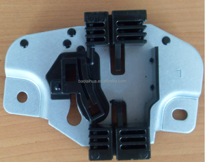 Высококачественная пресс-форма BaoLaihua BLH1 для двухкомпонентного литья под давлением, для автомобильных оконных систем, пластиковая, с полированной УФ-текстурой и гравировкой - Product Image 2