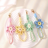 Porte-clés fleuris au crochet faits main, breloques de sac style bohème avec cordon de poignet pour femmes, accessoires quotidiens